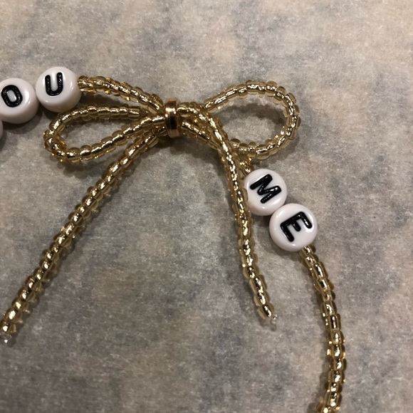 Taylor Swift Invisible String Bracelet - Picture 3 of 4